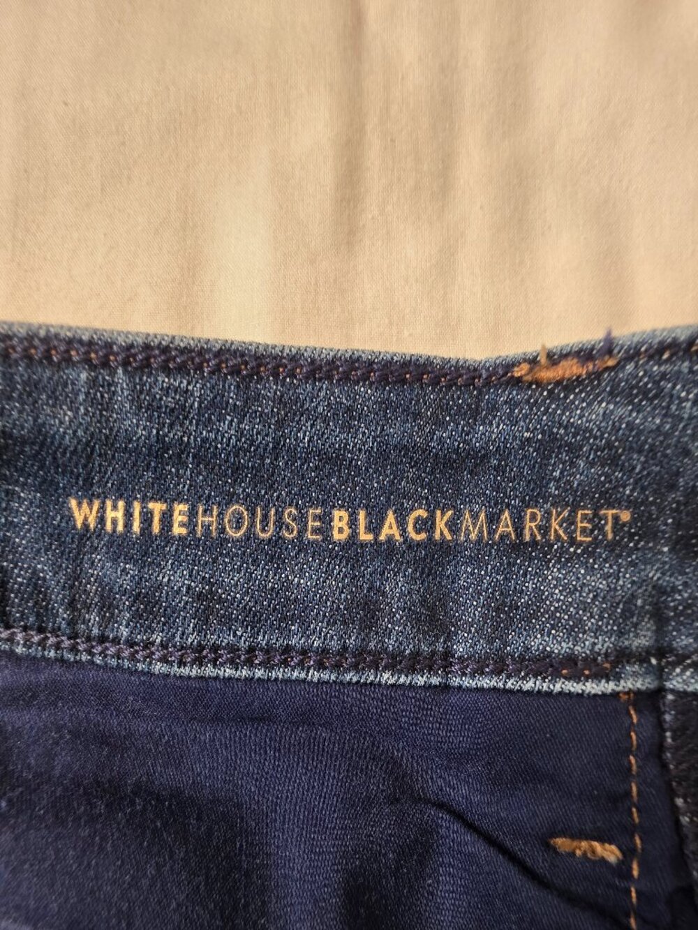White House Black Market "The Bermuda Short" High-Rise Shorts, Size 4 - Picture 10 of 12